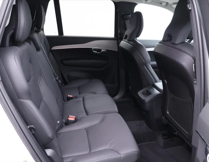Volvo XC90 14