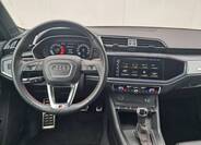 Audi Q3 8