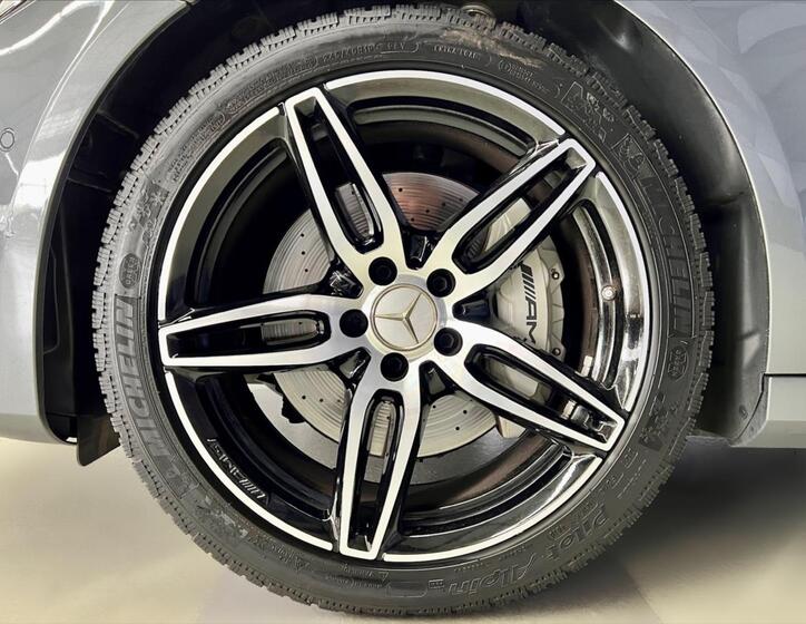 Mercedes-Benz Třídy E 9
