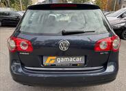 Volkswagen Passat 10