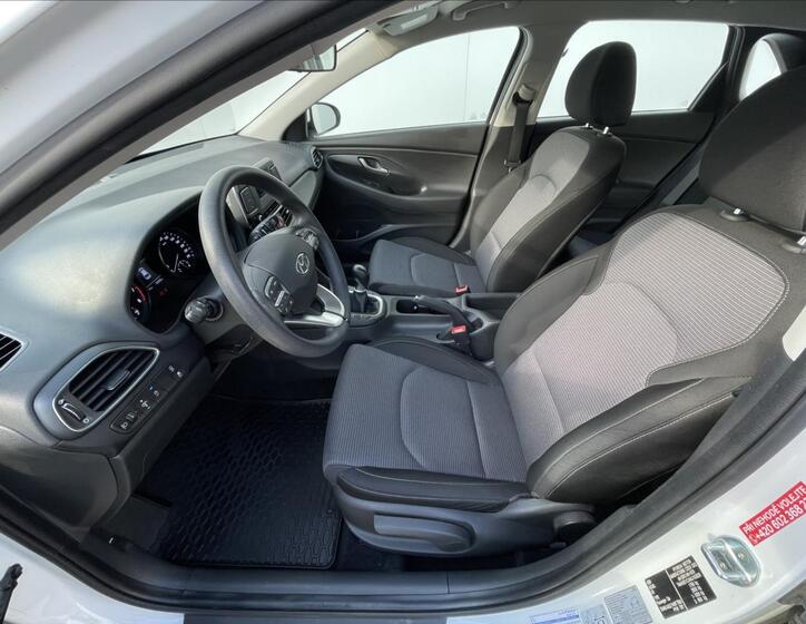 Hyundai i30 4