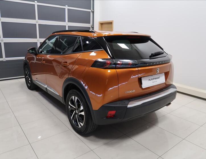 Peugeot 2008 6