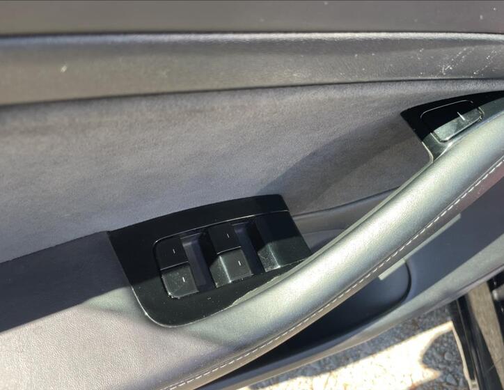 Tesla Model 3 13