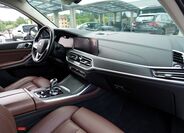 BMW X7 29