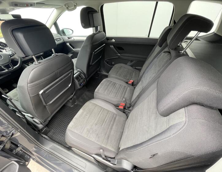 Volkswagen Touran 16