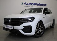 Volkswagen Touareg 1