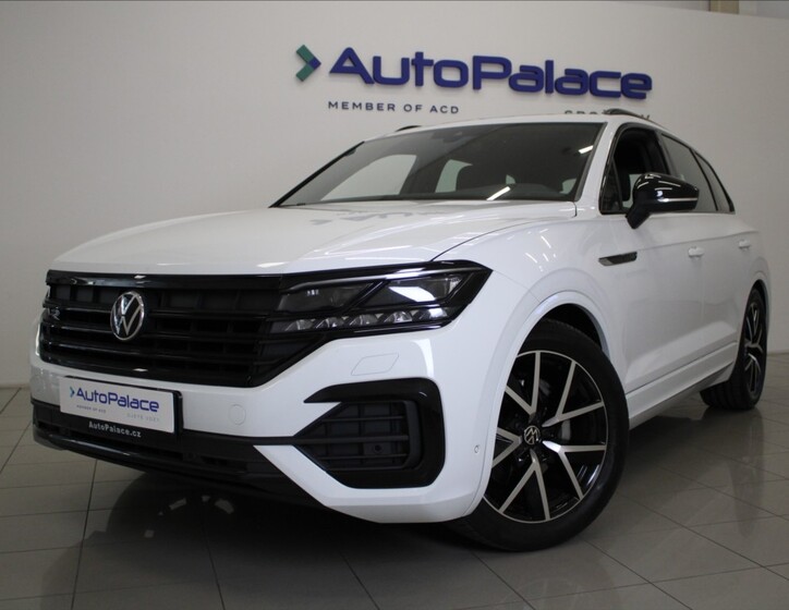 Volkswagen Touareg 1