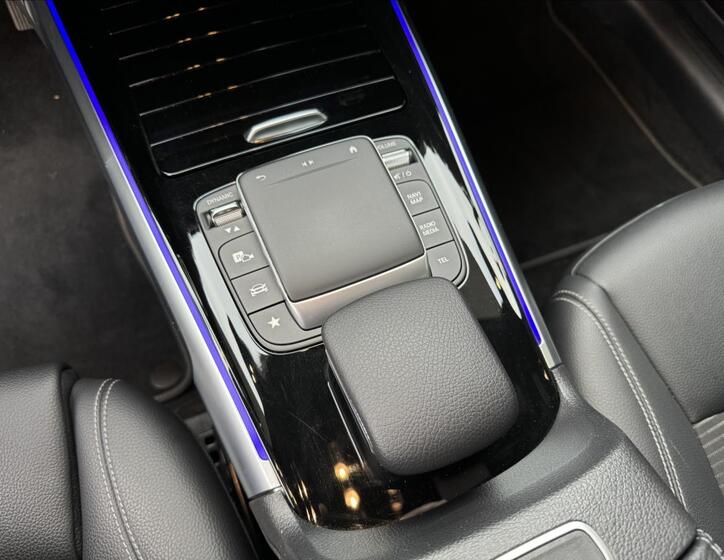 Mercedes-Benz GLB 21