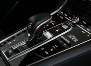 Porsche Panamera 32