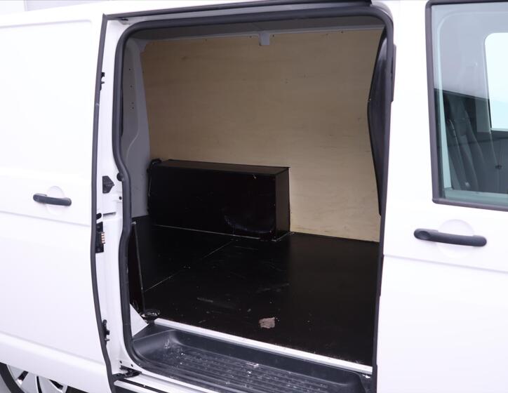 Volkswagen Transporter 13