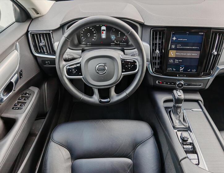 Volvo V90 17