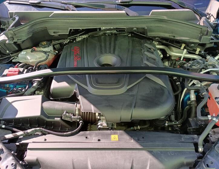 Alfa Romeo Stelvio 46
