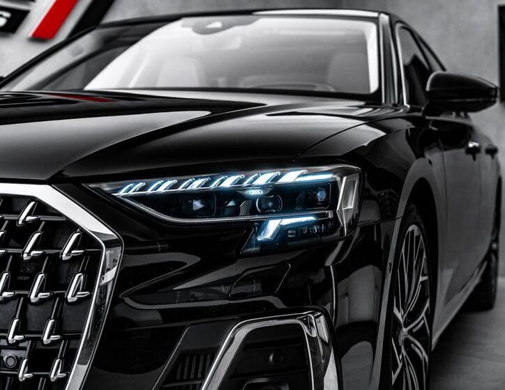 Audi A8 10