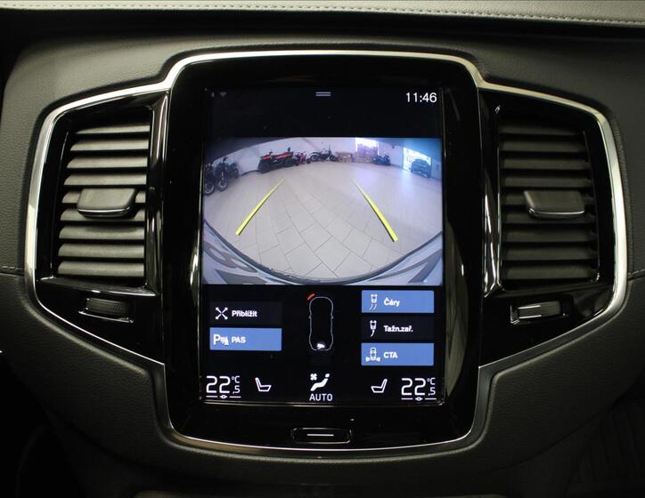 Volvo XC90 25