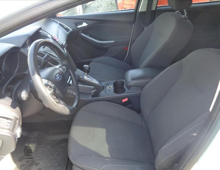 Ford Focus 10