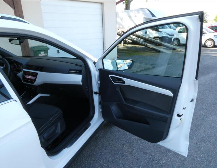 Seat Arona 24