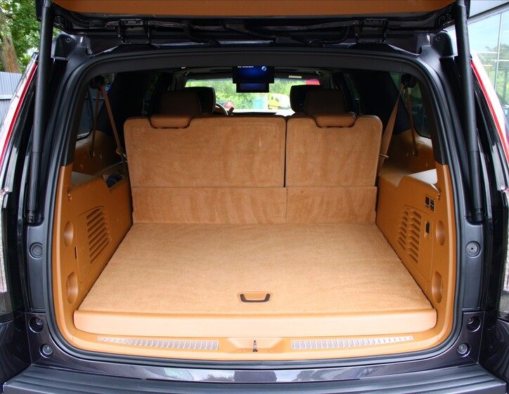 Cadillac Escalade 28