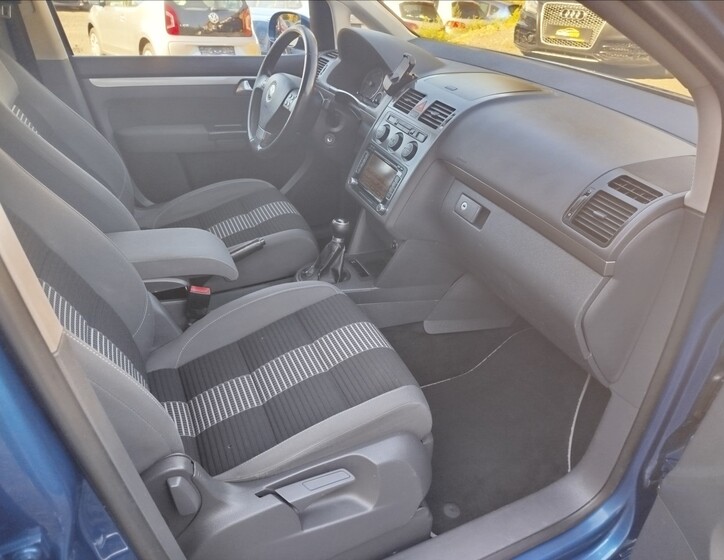 Volkswagen Touran 32