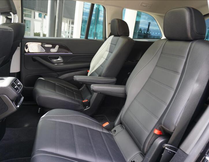 Mercedes-Benz GLS 10