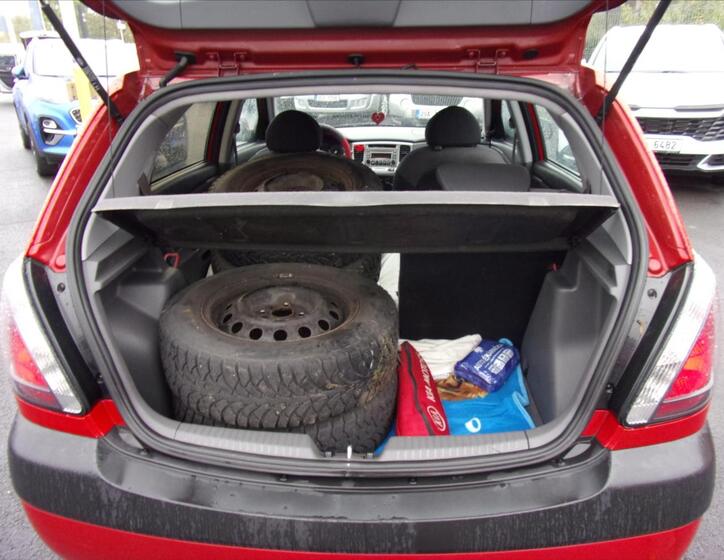 KIA Rio 11