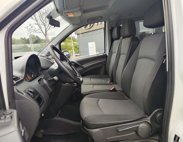 Mercedes-Benz Vito 13
