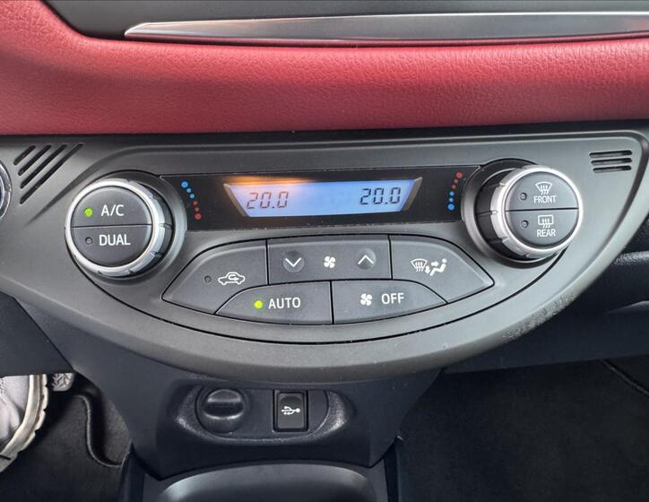 Toyota Yaris 6