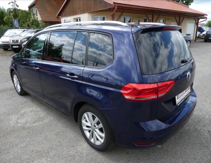 Volkswagen Touran 7
