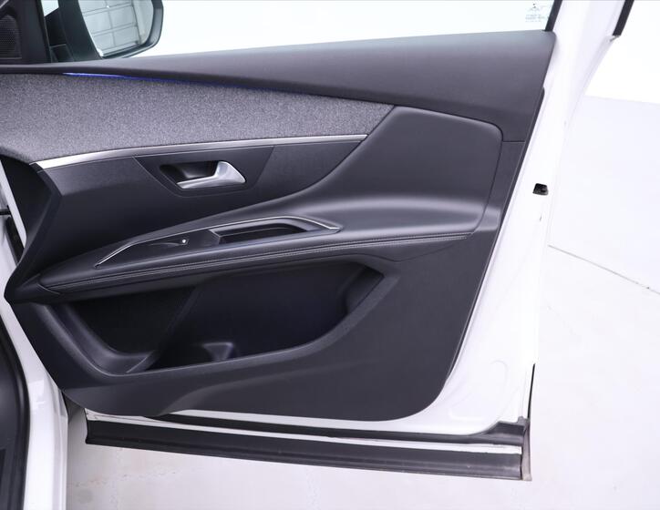 Peugeot 3008 13