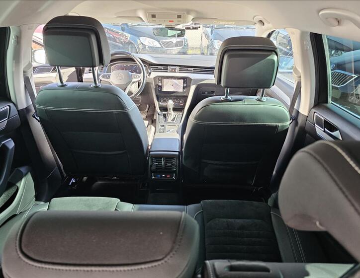 Volkswagen Passat 30
