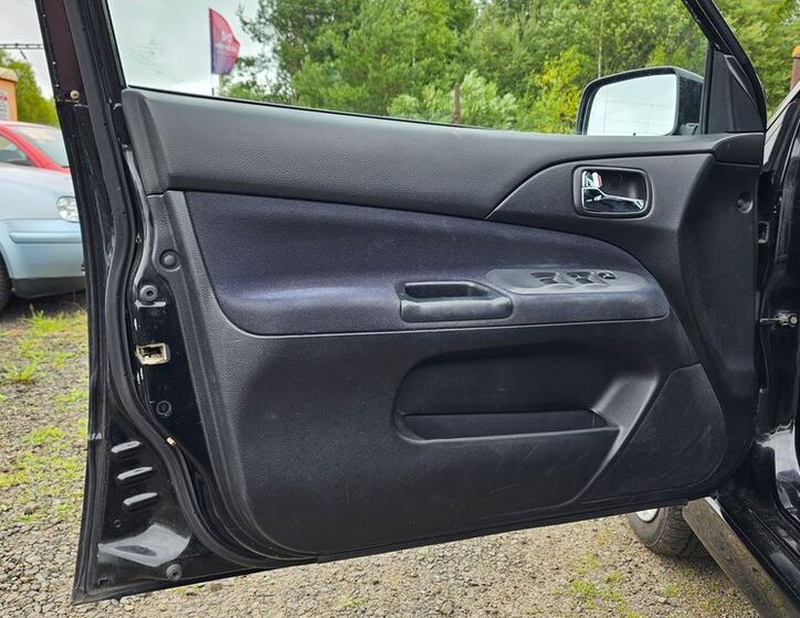 Mitsubishi Lancer 12