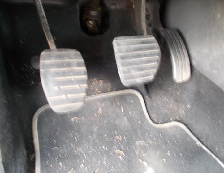 Renault Fluence 23