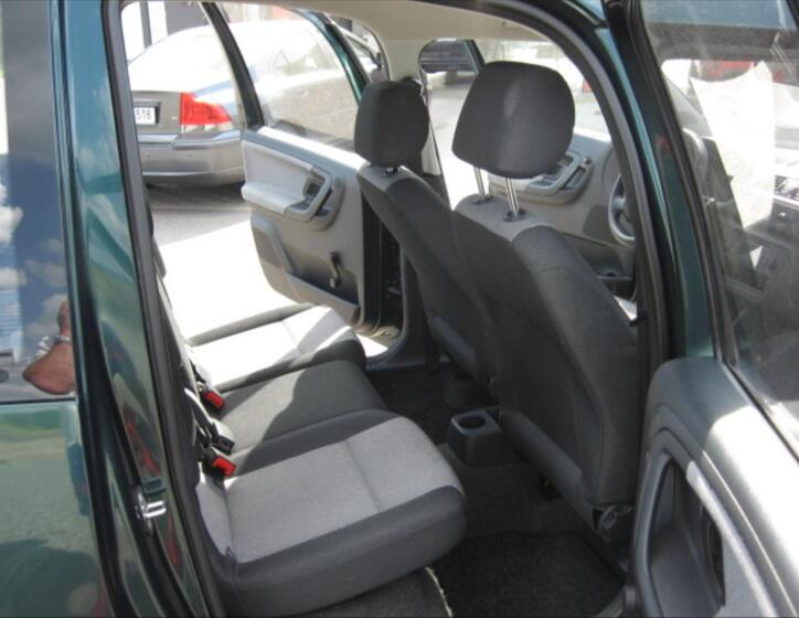 Škoda Roomster 9