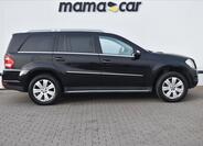 Mercedes-Benz GL 8