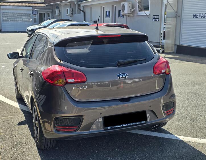 KIA Ceed 4
