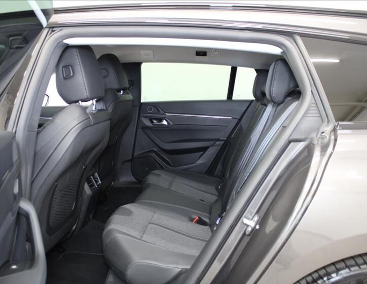 Peugeot 508 7