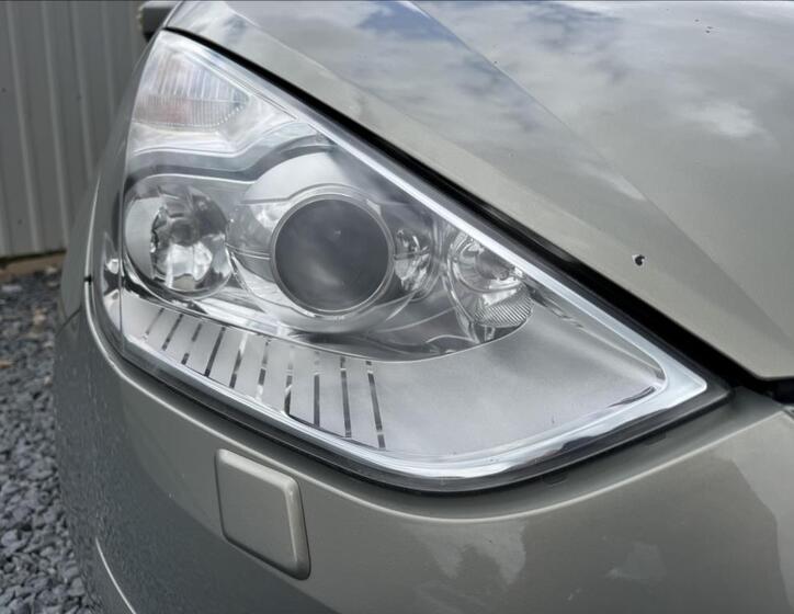 Ford Galaxy 8