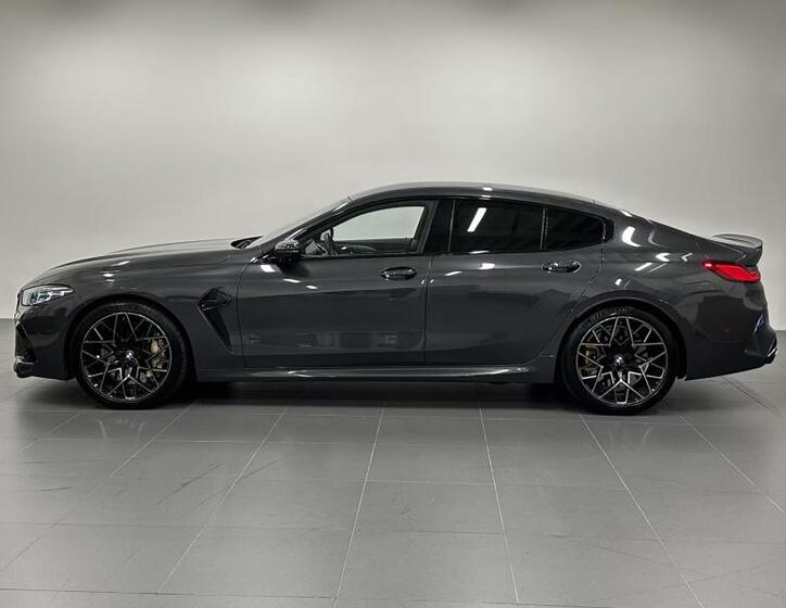 BMW M8 2