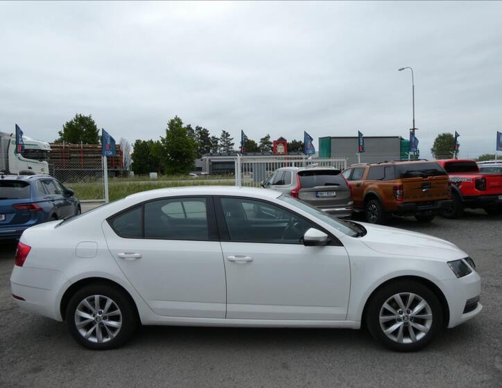 Škoda Octavia 12