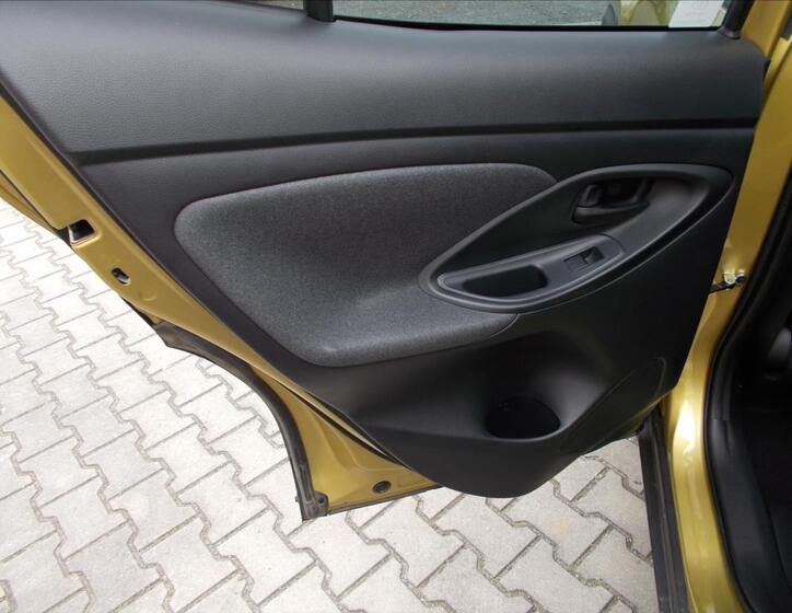 Toyota Yaris 19