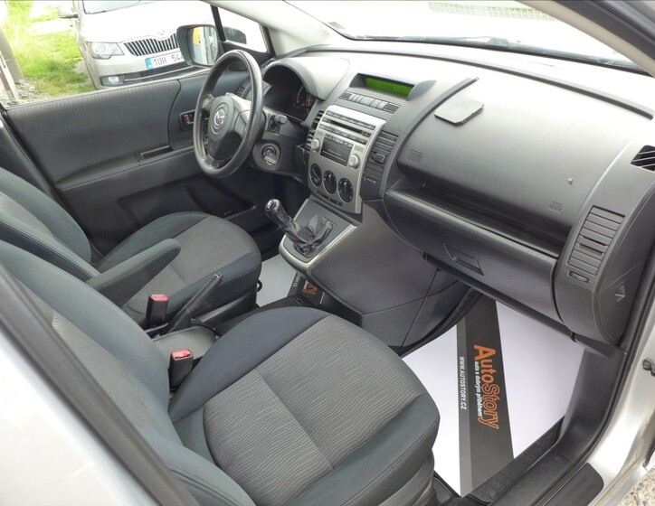 Mazda 5 26