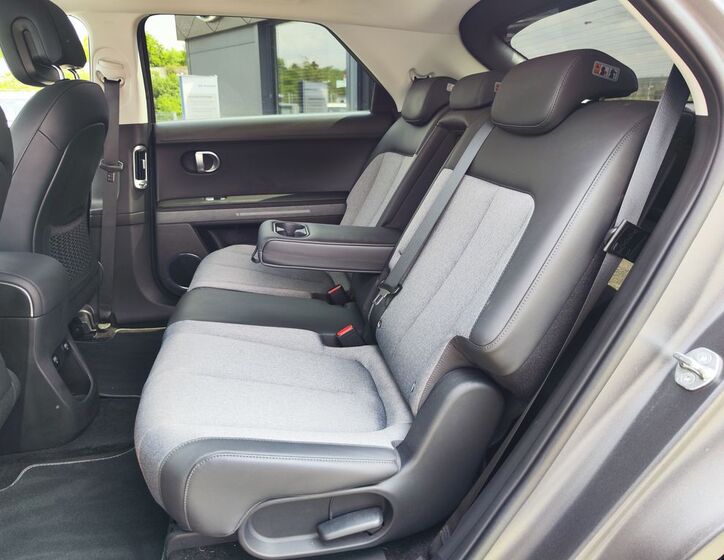 Hyundai IONIQ 14