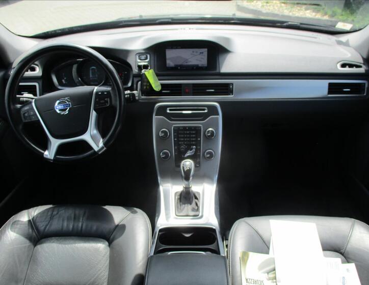 Volvo XC70 12