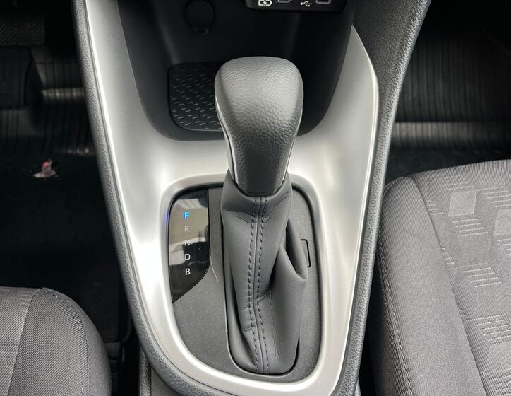 Toyota Yaris 25