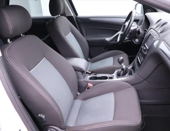 Ford Mondeo 14