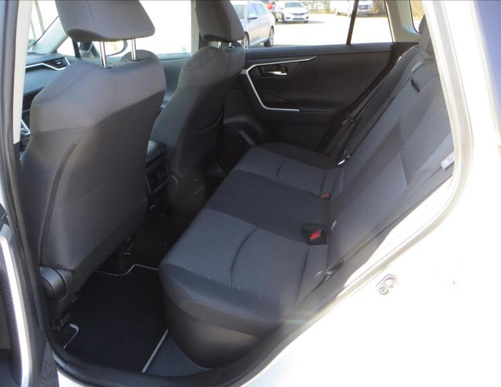 Toyota RAV4 23