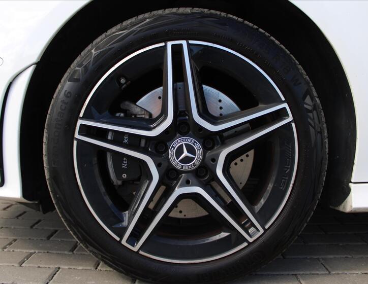 Mercedes-Benz CLA 9