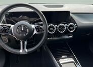 Mercedes-Benz EQA 10