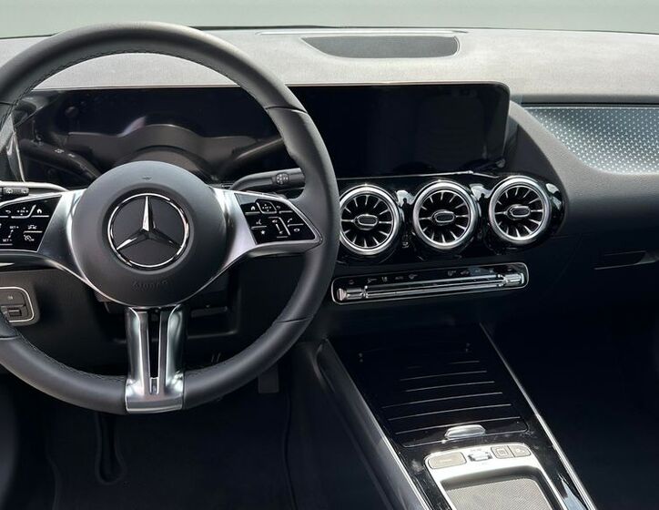 Mercedes-Benz EQA 10