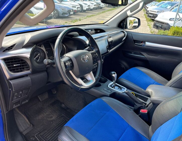 Toyota Hilux 14
