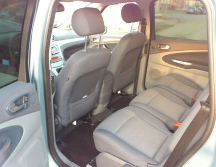 Ford S-MAX 10